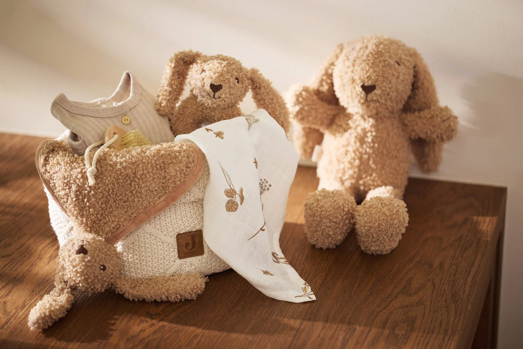 Animal de Peluche – Conejito Riverside 🐰🤍