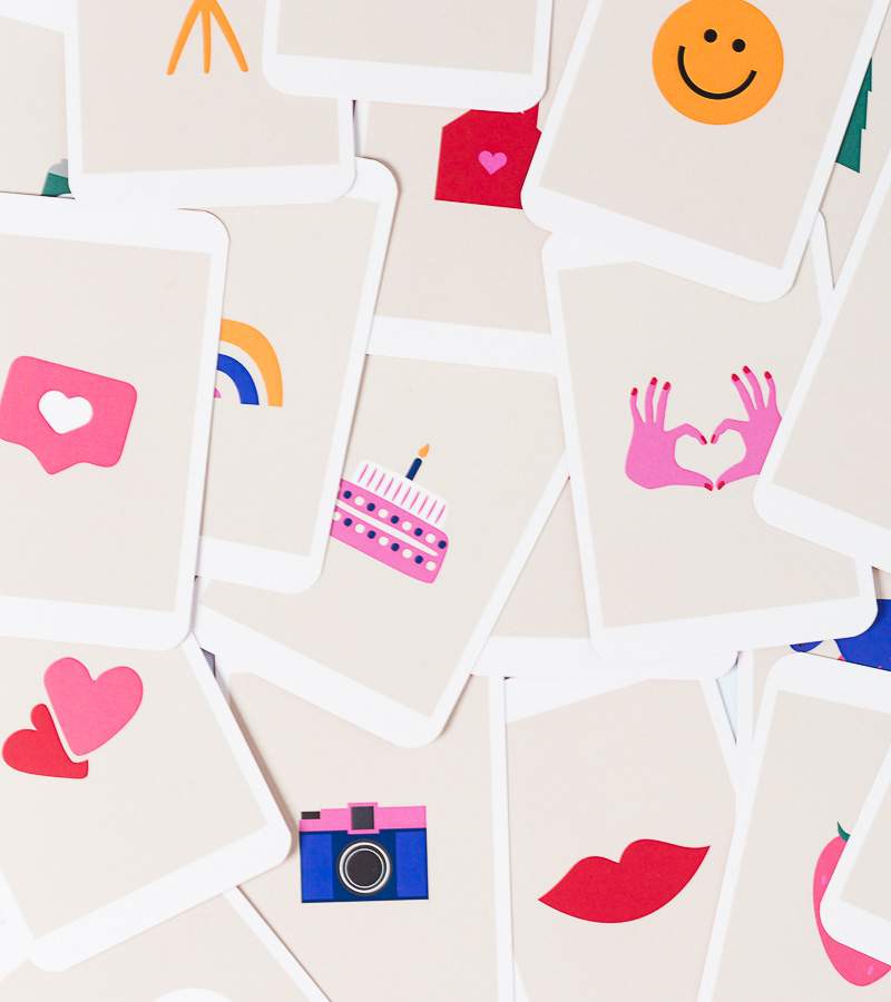 Juego de Cartas para Parejas “¡Al Ladrón!” 💞🎲