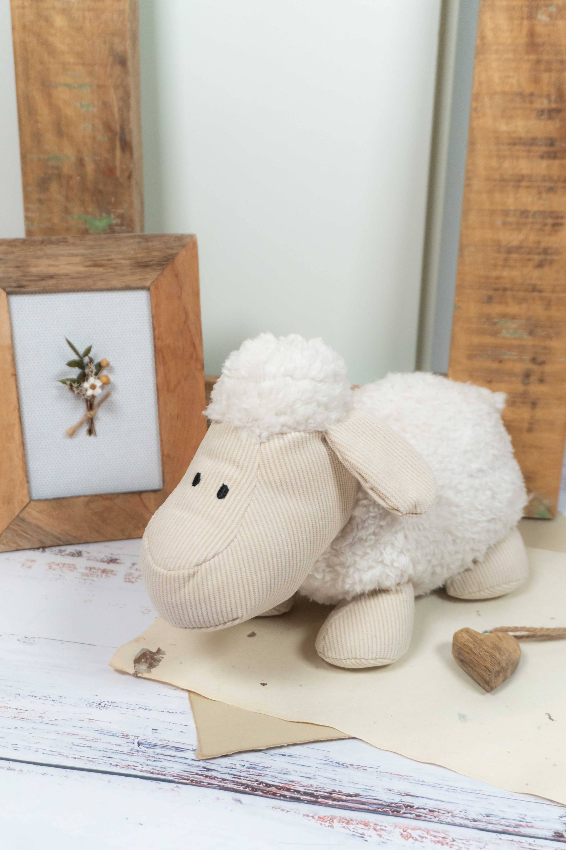 Tope de puerta – Ovejita suave 🐑✨