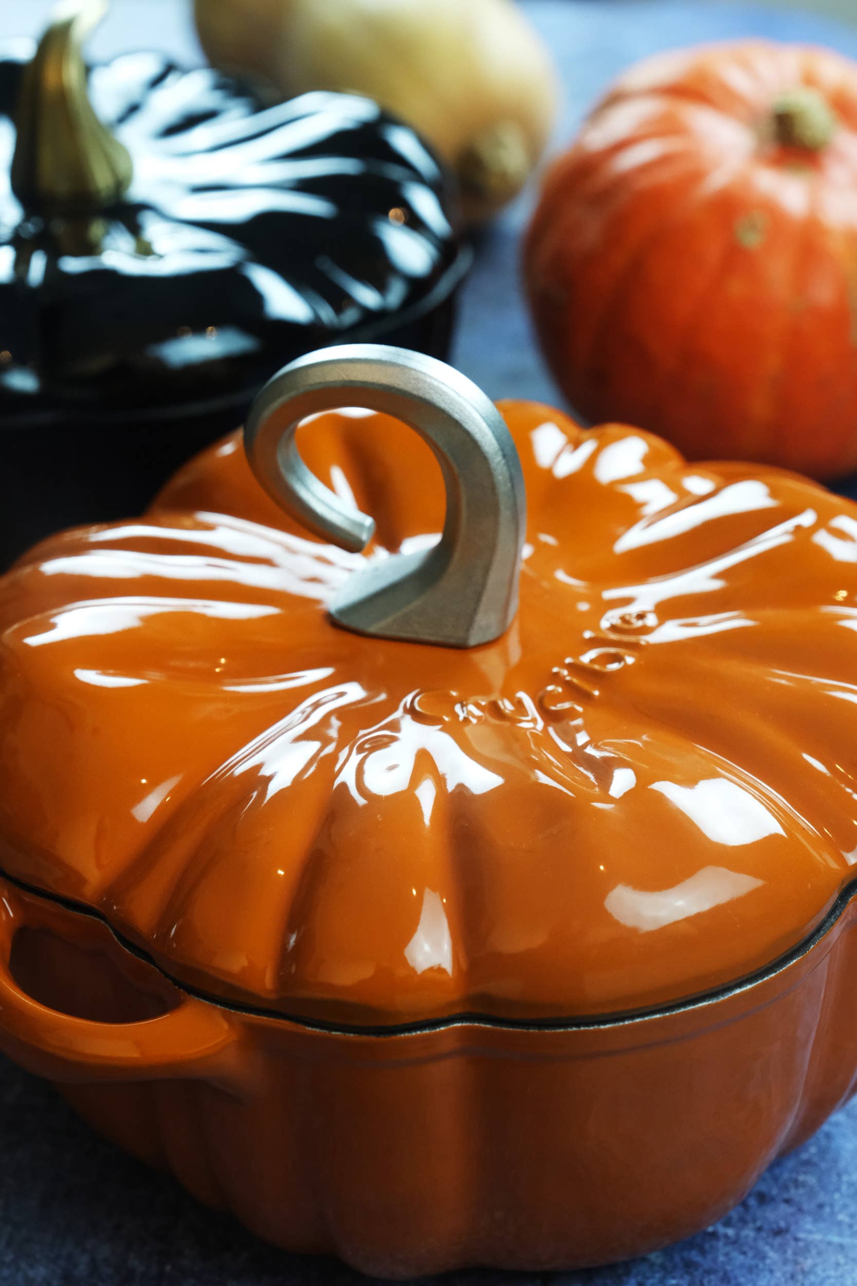 Olla Cocotte Calabaza – Hierro Fundido Esmaltado Naranja 🎃🍂