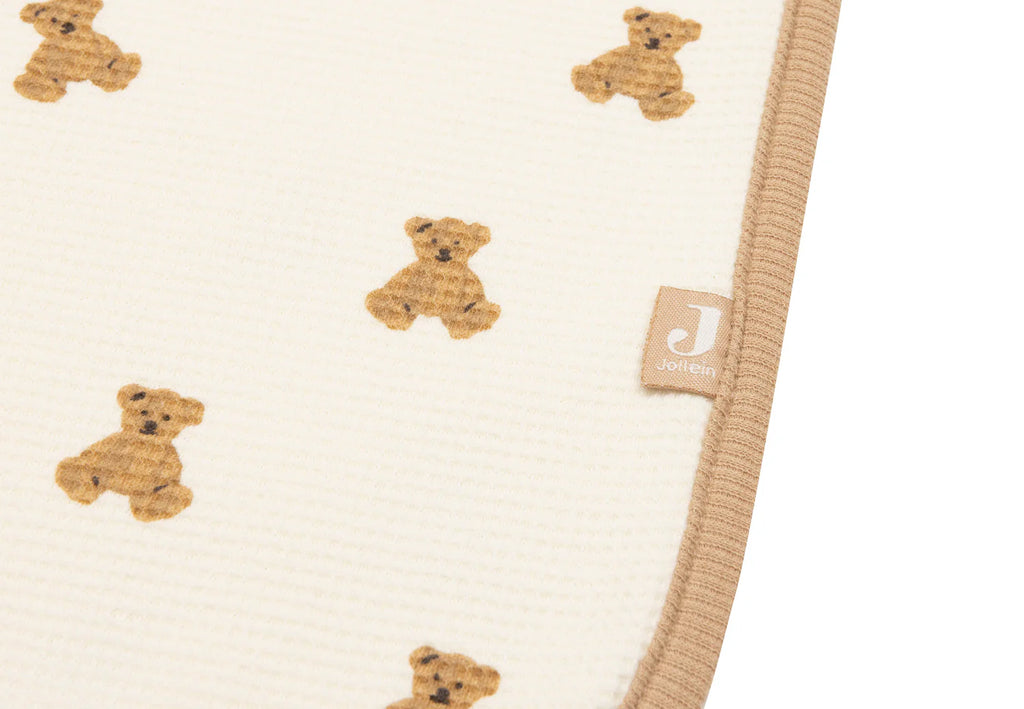 Manta Gofre – Mini Oso de Peluche 🐻🤍