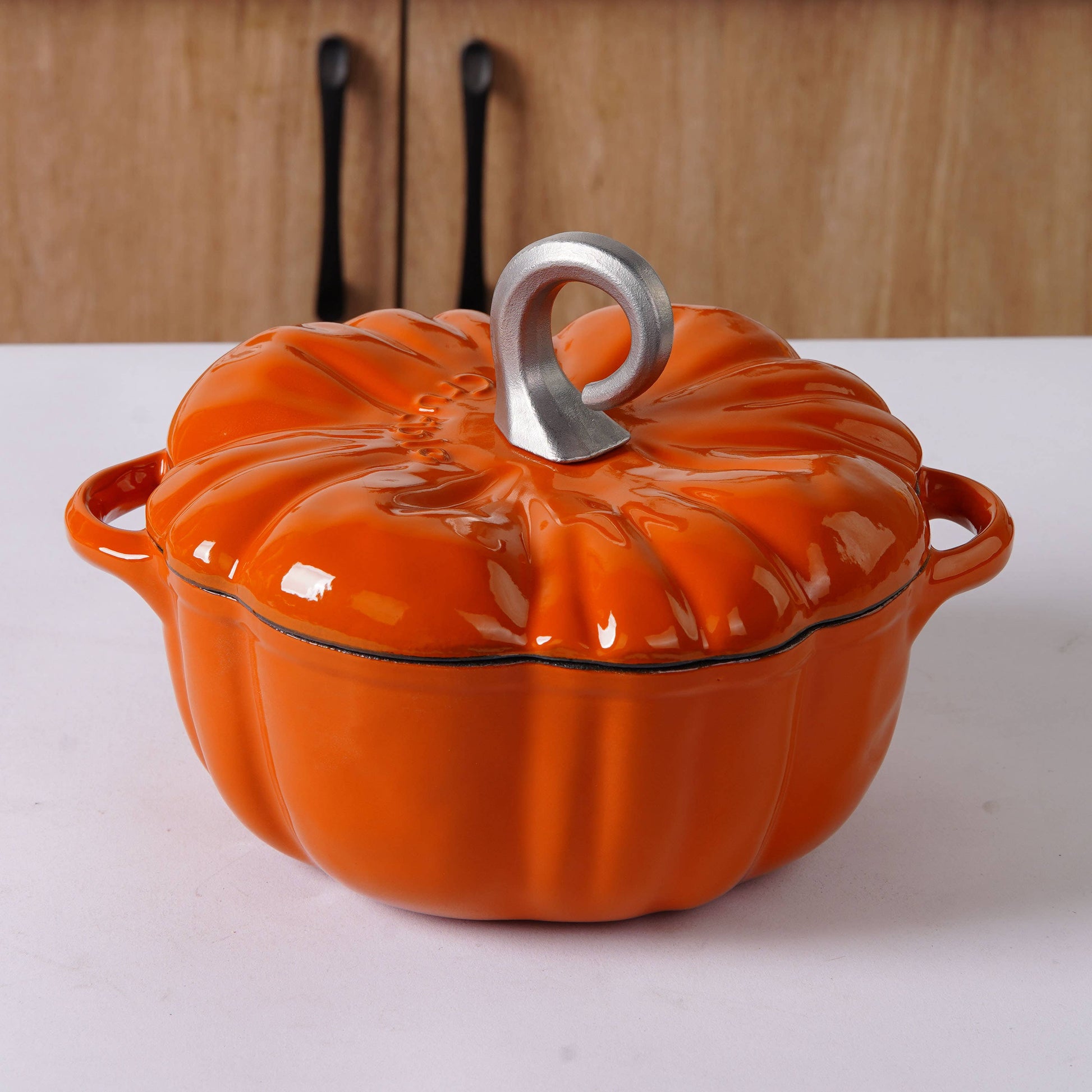 Olla Cocotte Calabaza – Hierro Fundido Esmaltado Naranja 🎃🍂