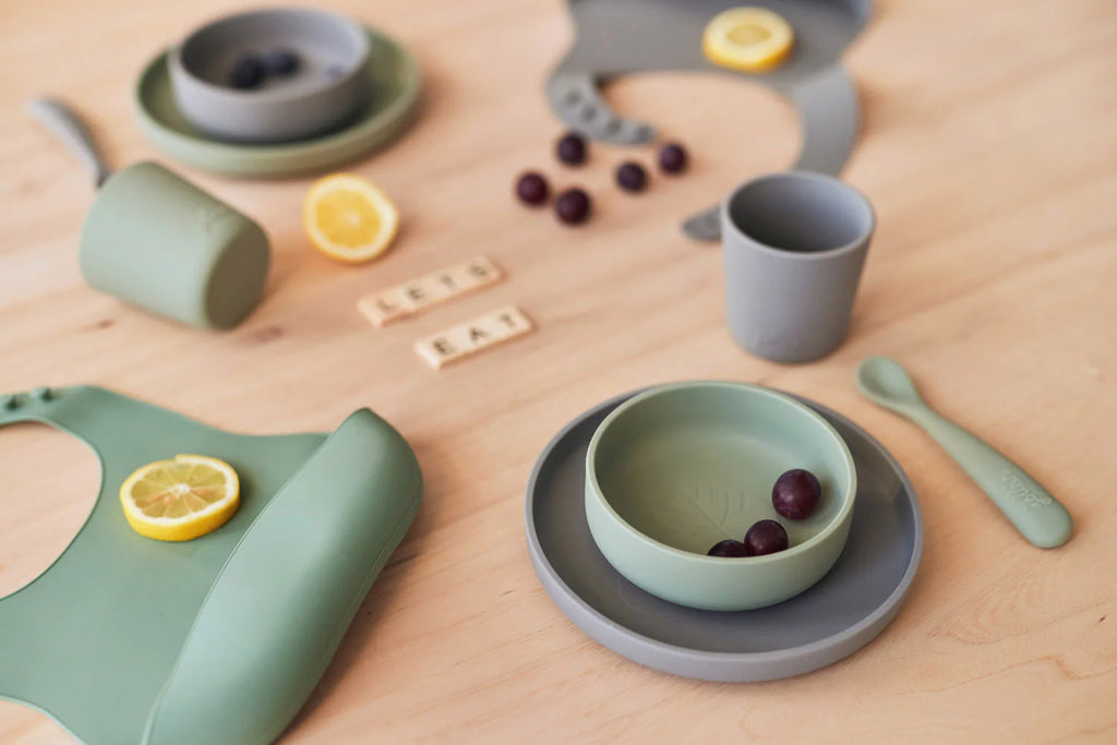 Juego de Cena de Silicona – 4 Piezas 🍽️💛