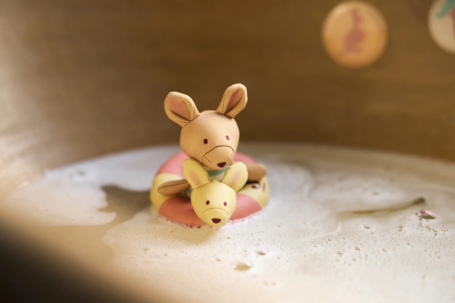 Muñeca de Baño Flotante – Canguros 🦘🛁