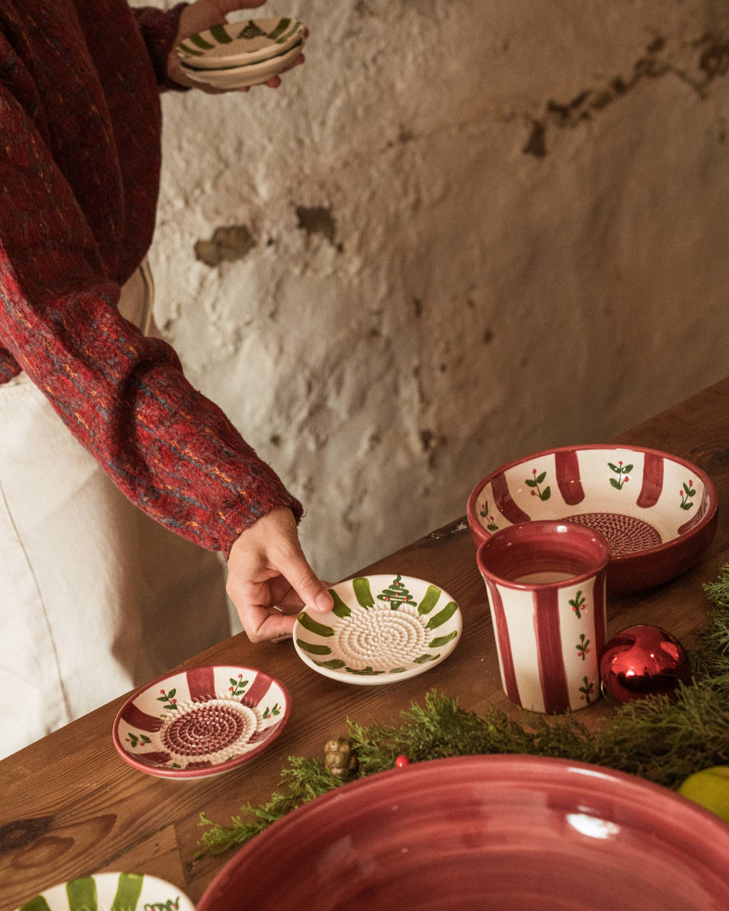 Plato Rallador de Cerámica Artesanal Christmas Holly – 12,5 cm 🎄❤️
