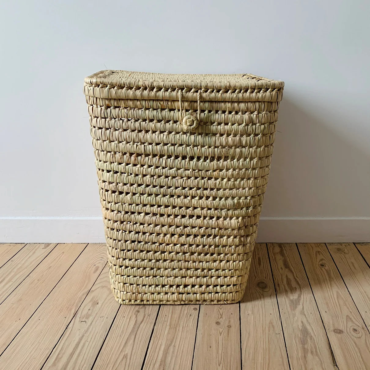 Cesta palma cuadrada con tapa