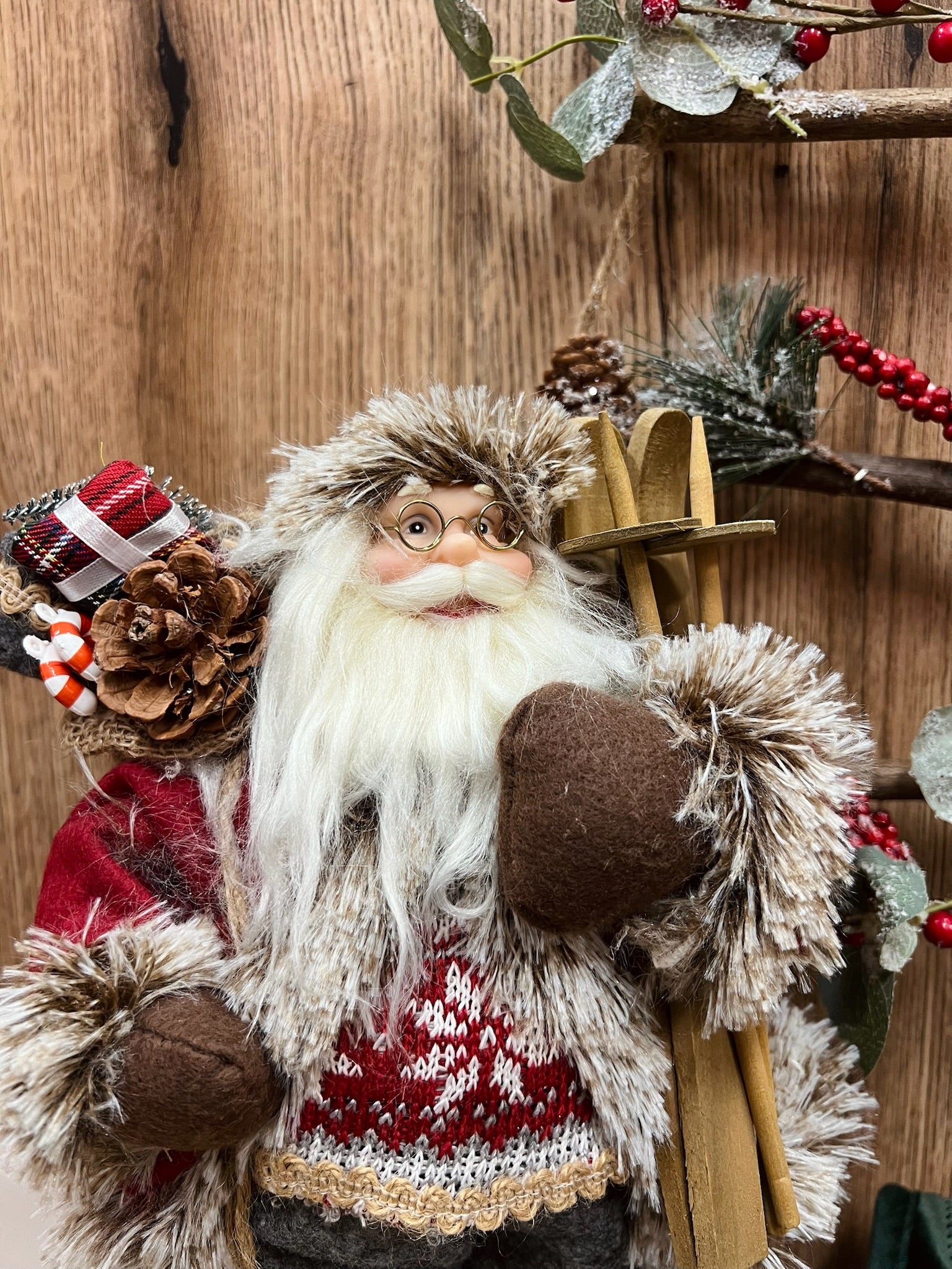 Santa de Tela con Esquís