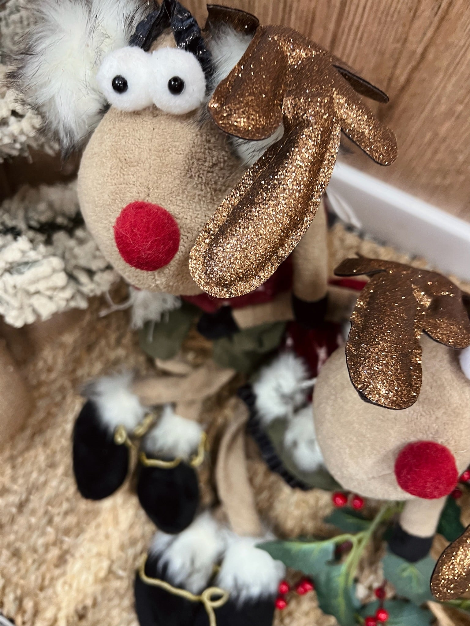 Figura Reno Navideño con ropa invernal 🦌✨