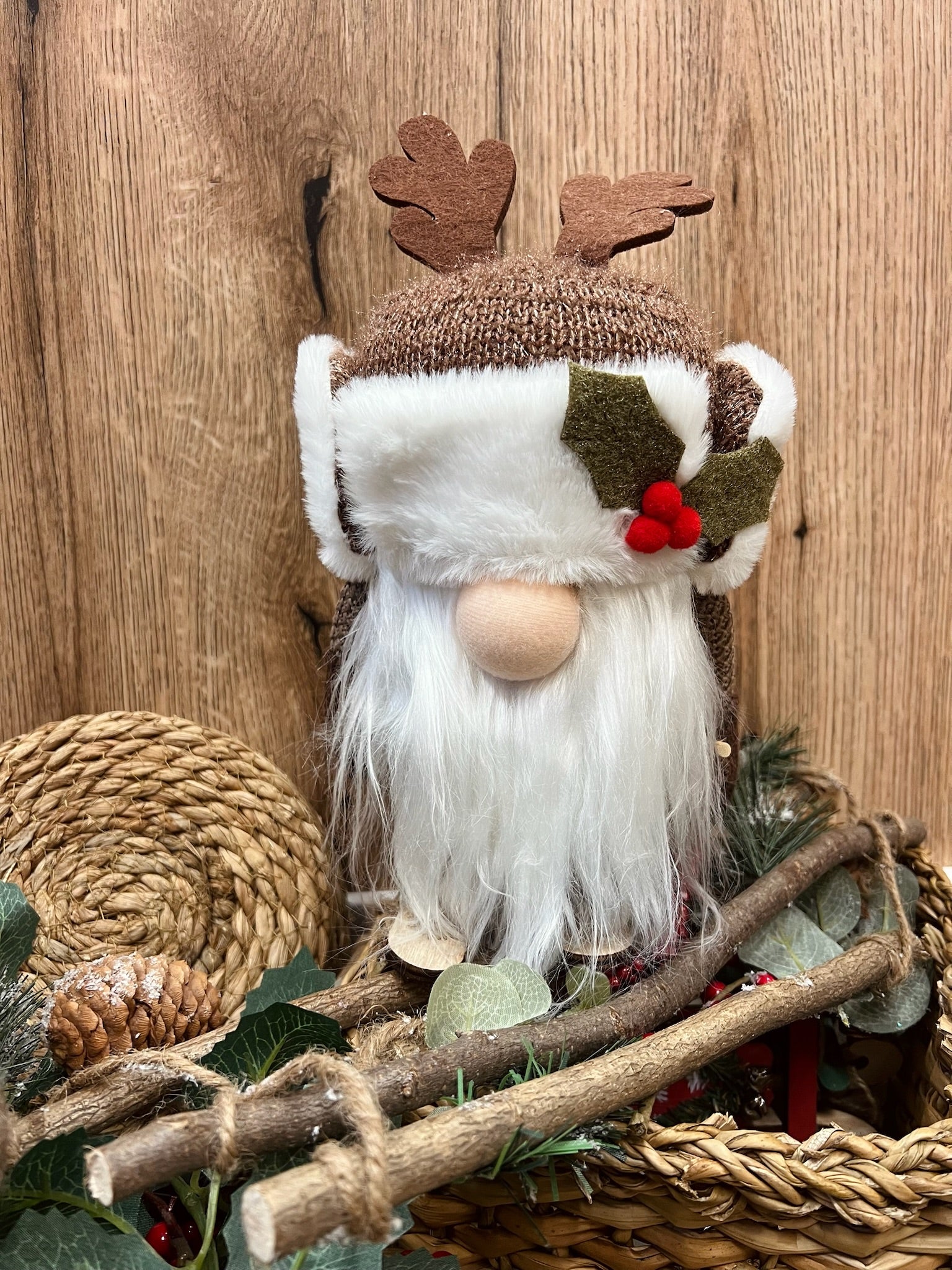 Figura de gnomo multicolor