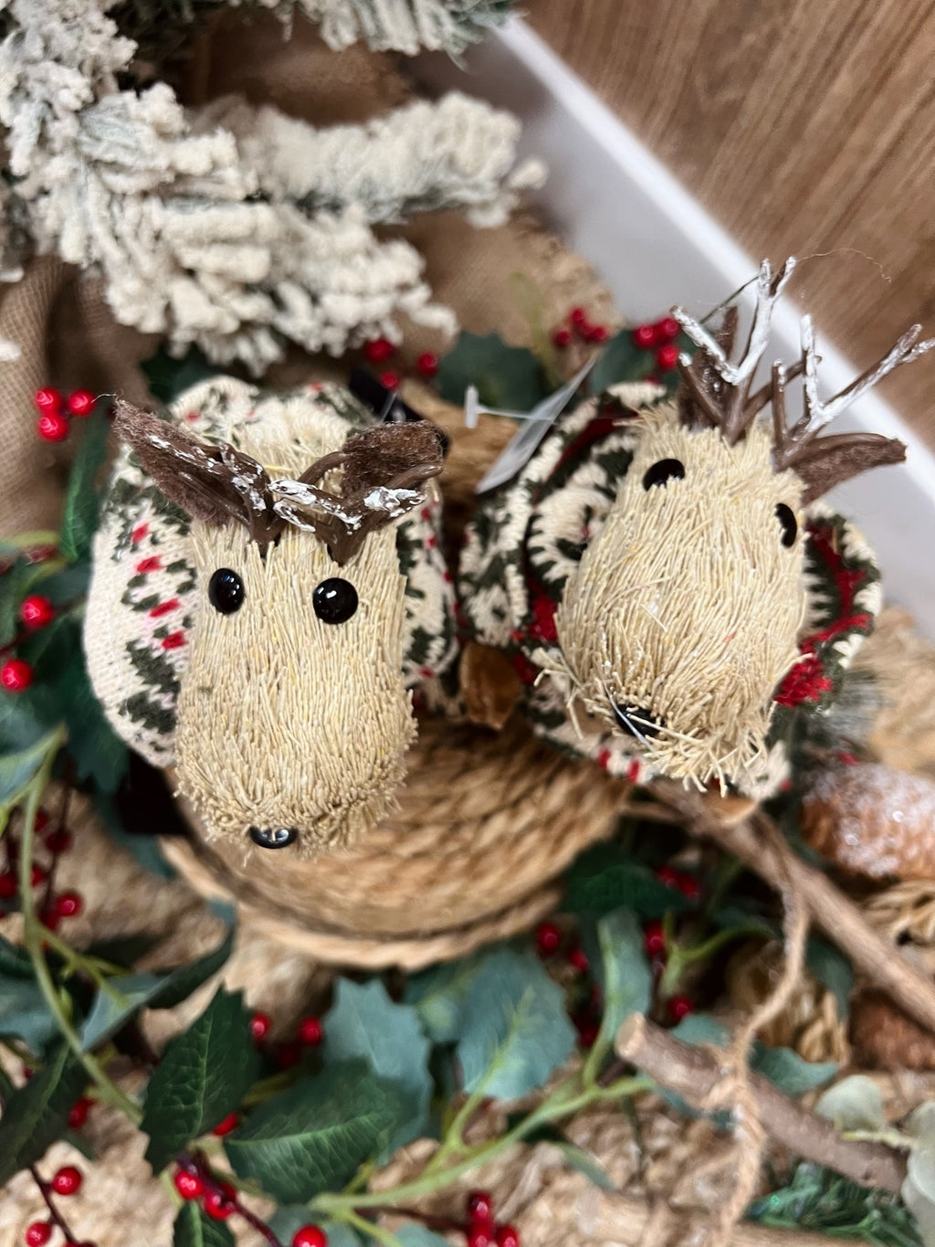 Figura Reno con ropa invernal