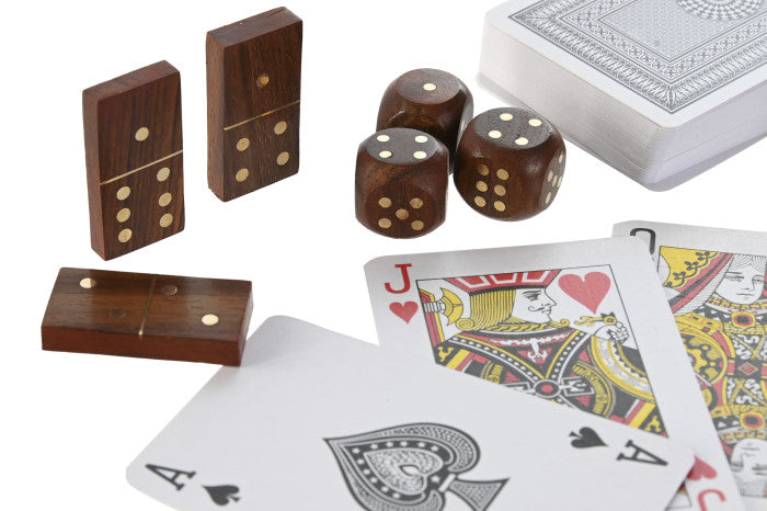 Set de juegos clásicos en caja de cristal y madera