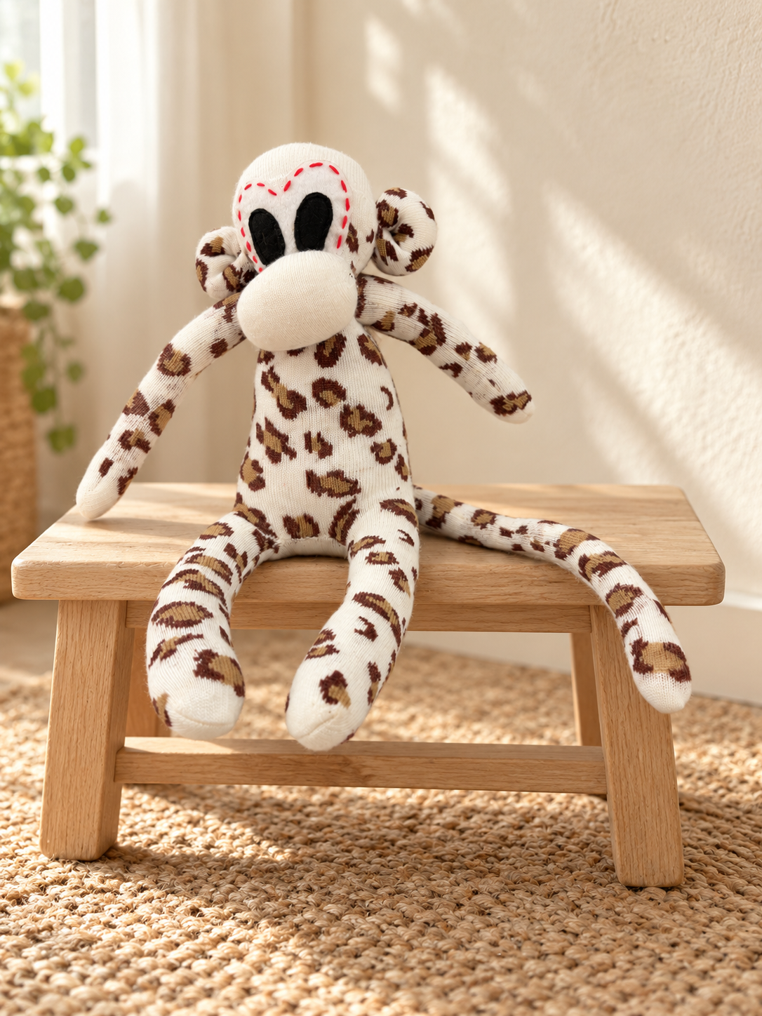 Mono de Calcetines Artesanal – Chisporreta Becky 🐒🧵