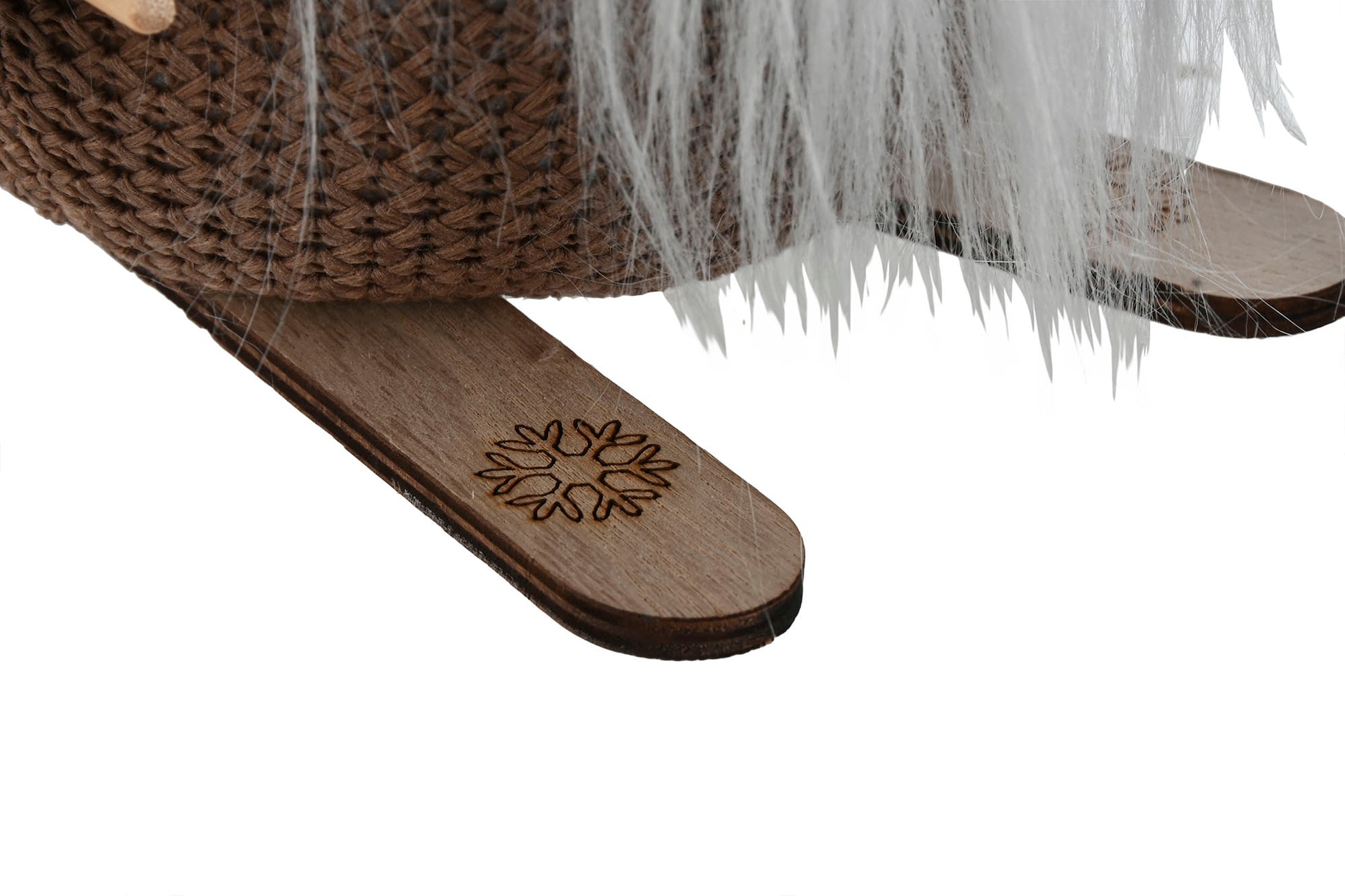 Figura de gnomo multicolor