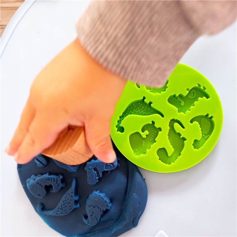Moule en silicone Kneta – Dino 🦕🟢