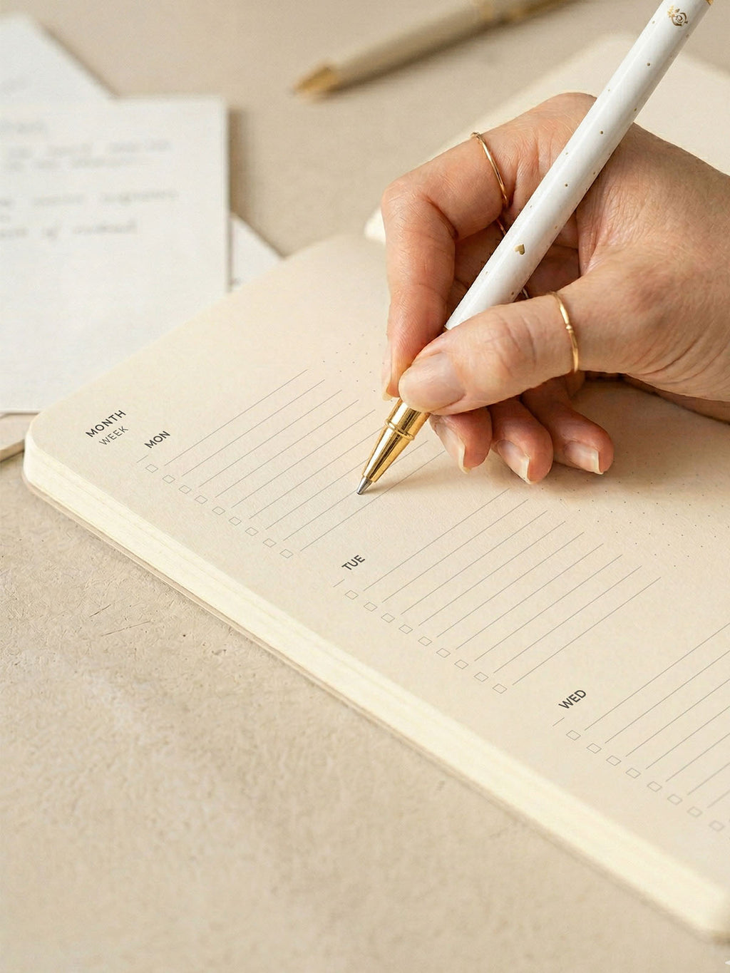 Weekly Planner 1·9 – 64 Páginas 📅✨