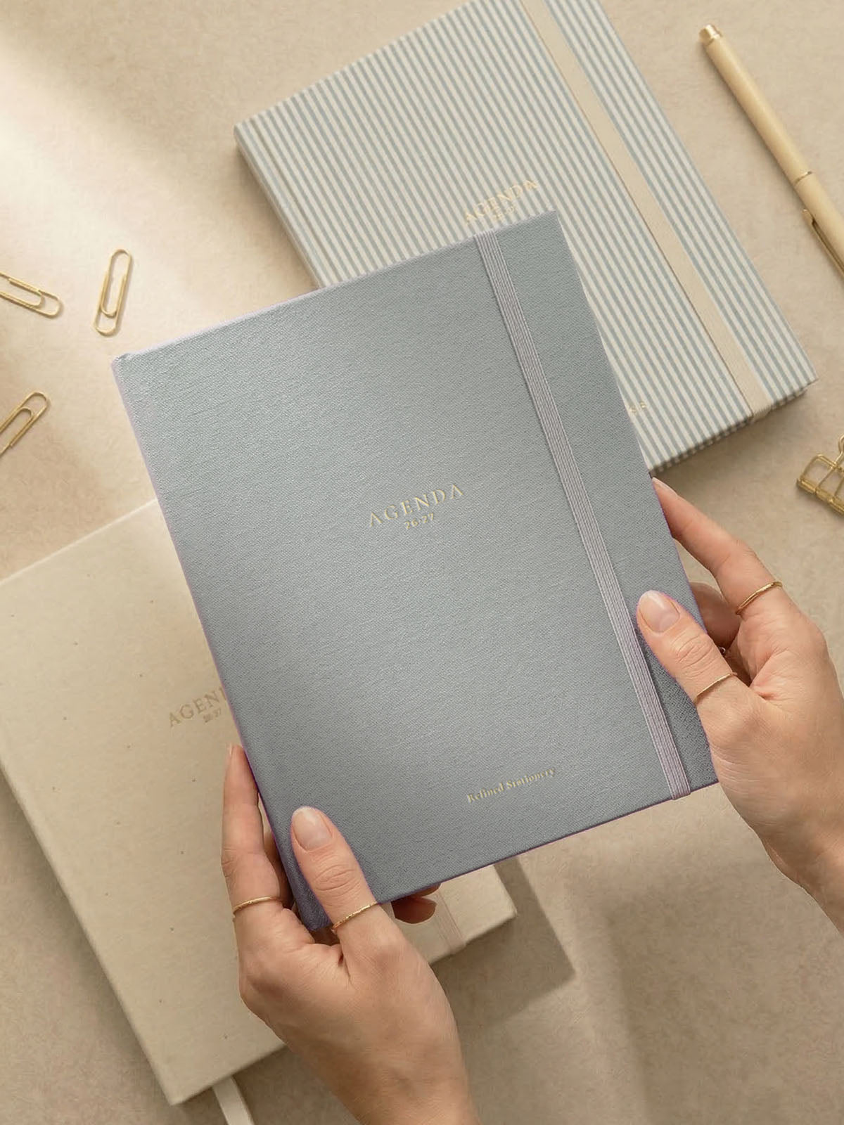 Agenda Misty Blue 2026-2027 – Entelada en Lino 📒✨