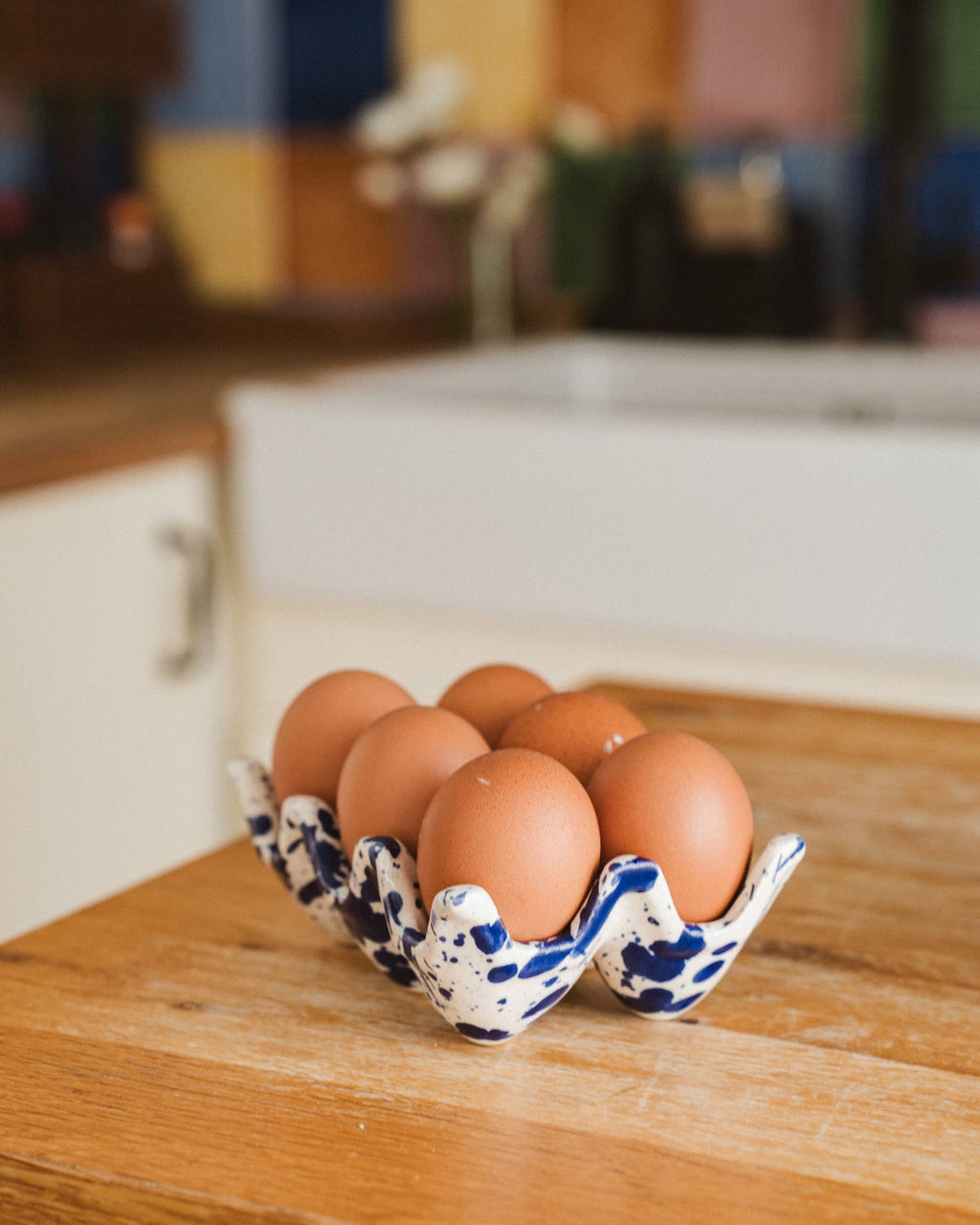 Huevera de Cerámica Artesanal Persia Azul – 6 Huevos 💙🥚